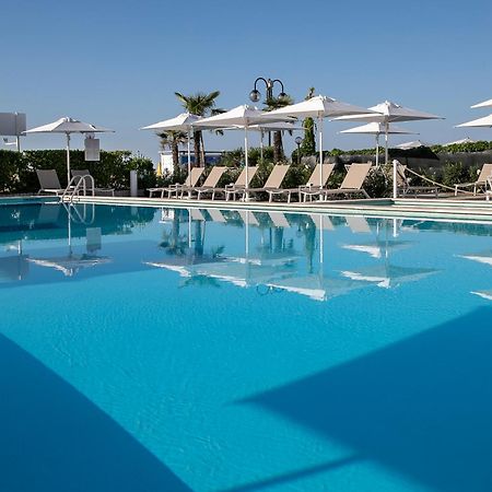 Hotel Imperial Palace ليدو دي يسولو المظهر الخارجي الصورة